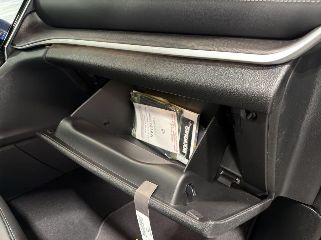 new 2025 Jeep Grand Cherokee car, priced at $47,759