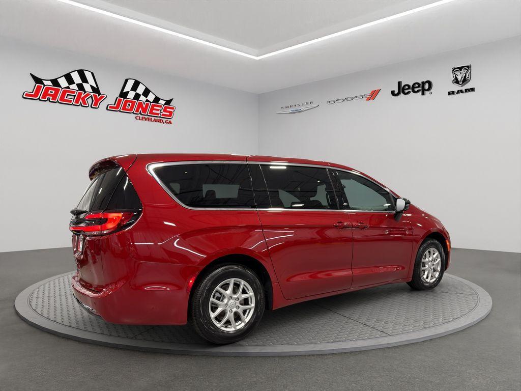 new 2026 Chrysler Pacifica car, priced at $42,968