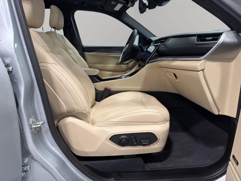 used 2024 Jeep Grand Cherokee L car, priced at $42,569