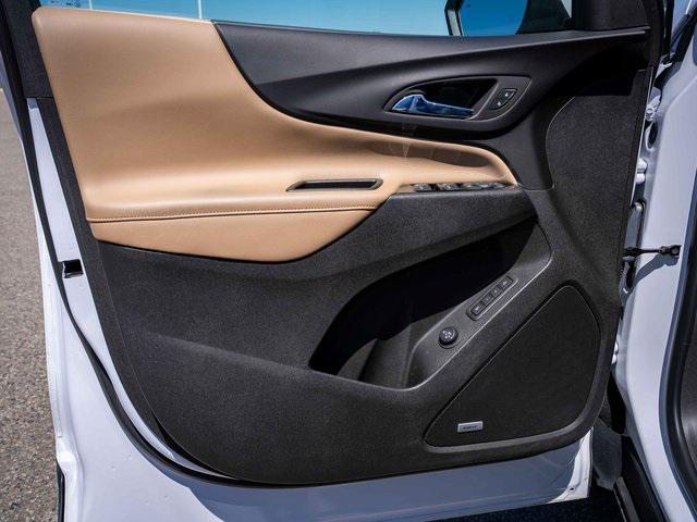 2023 Iridescent Pearl Tricoat Chevrolet Equinox