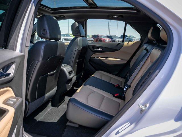 2023 Iridescent Pearl Tricoat Chevrolet Equinox