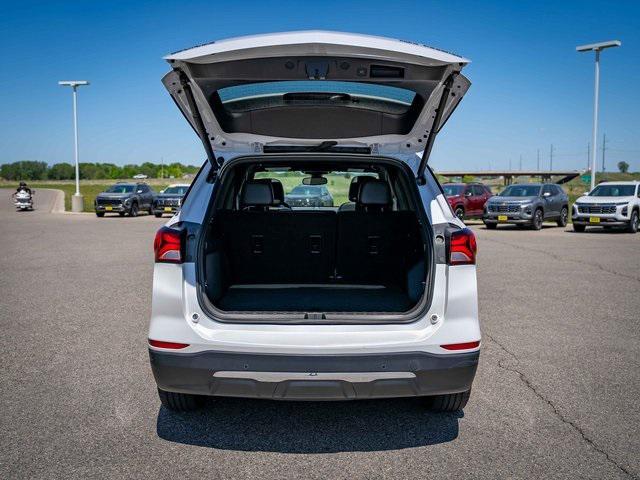 2023 Iridescent Pearl Tricoat Chevrolet Equinox