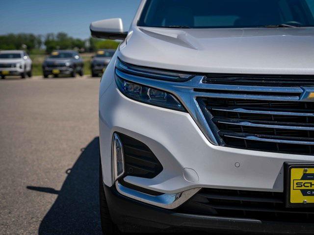 2023 Iridescent Pearl Tricoat Chevrolet Equinox