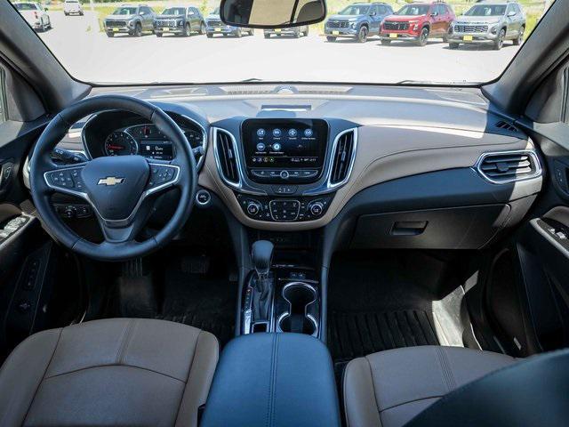 2023 Iridescent Pearl Tricoat Chevrolet Equinox