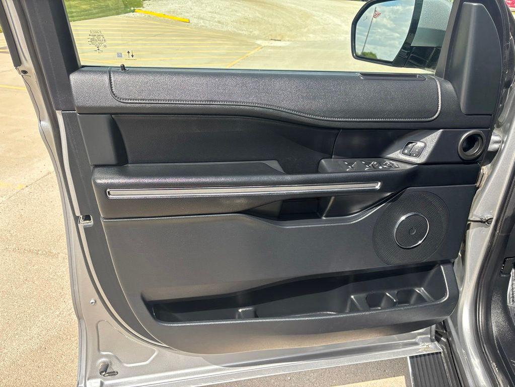 used 2021 Ford Expedition car, priced at $35,080