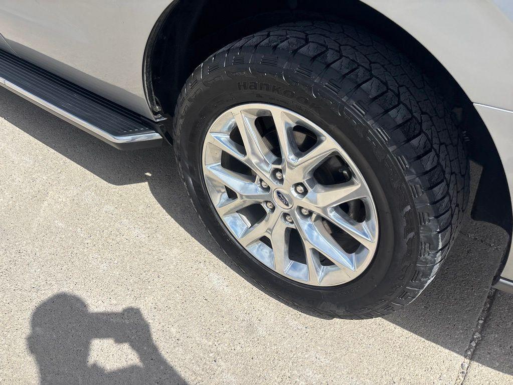 used 2021 Ford Expedition car, priced at $35,080