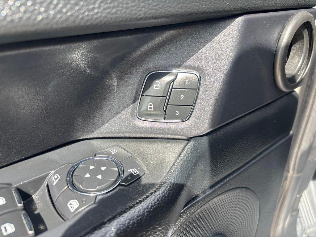 used 2021 Ford Expedition car, priced at $35,080