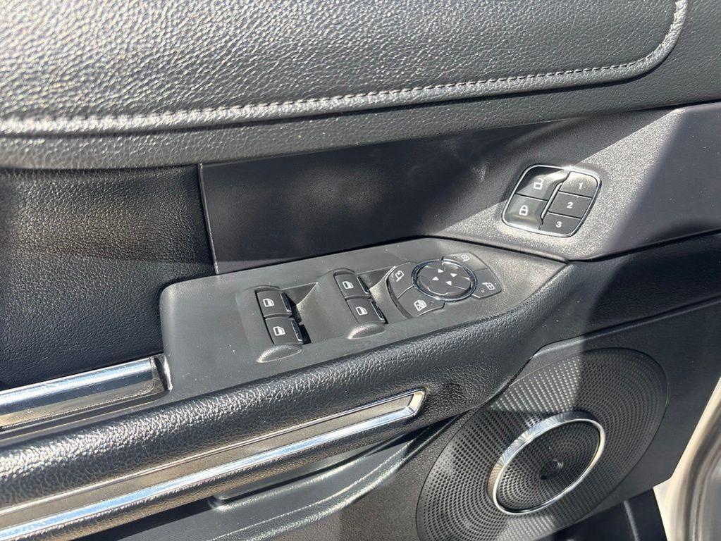 used 2021 Ford Expedition car, priced at $35,080