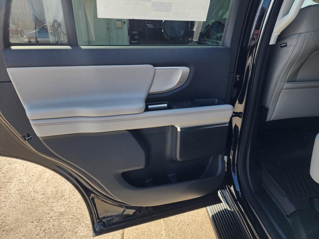 new 2025 Ford Expedition car, priced at $68,953