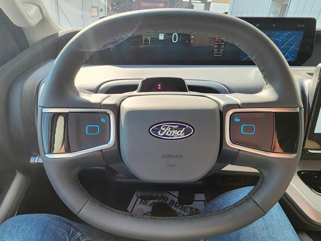 new 2025 Ford Expedition car, priced at $68,953