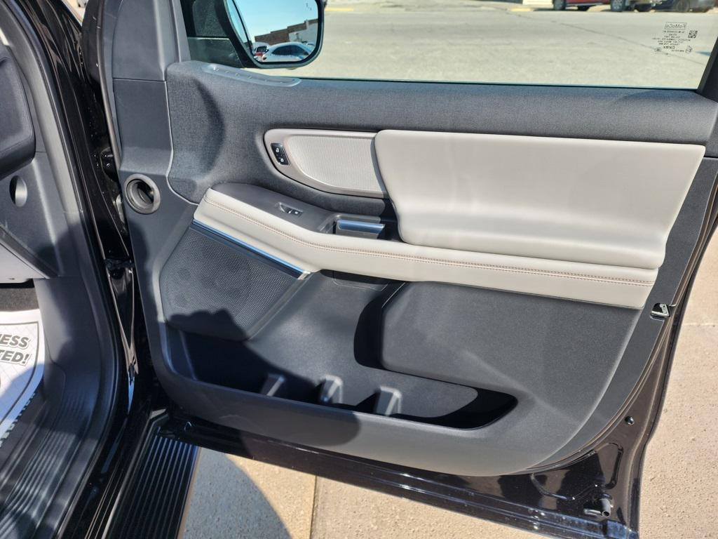 new 2025 Ford Expedition car, priced at $68,953