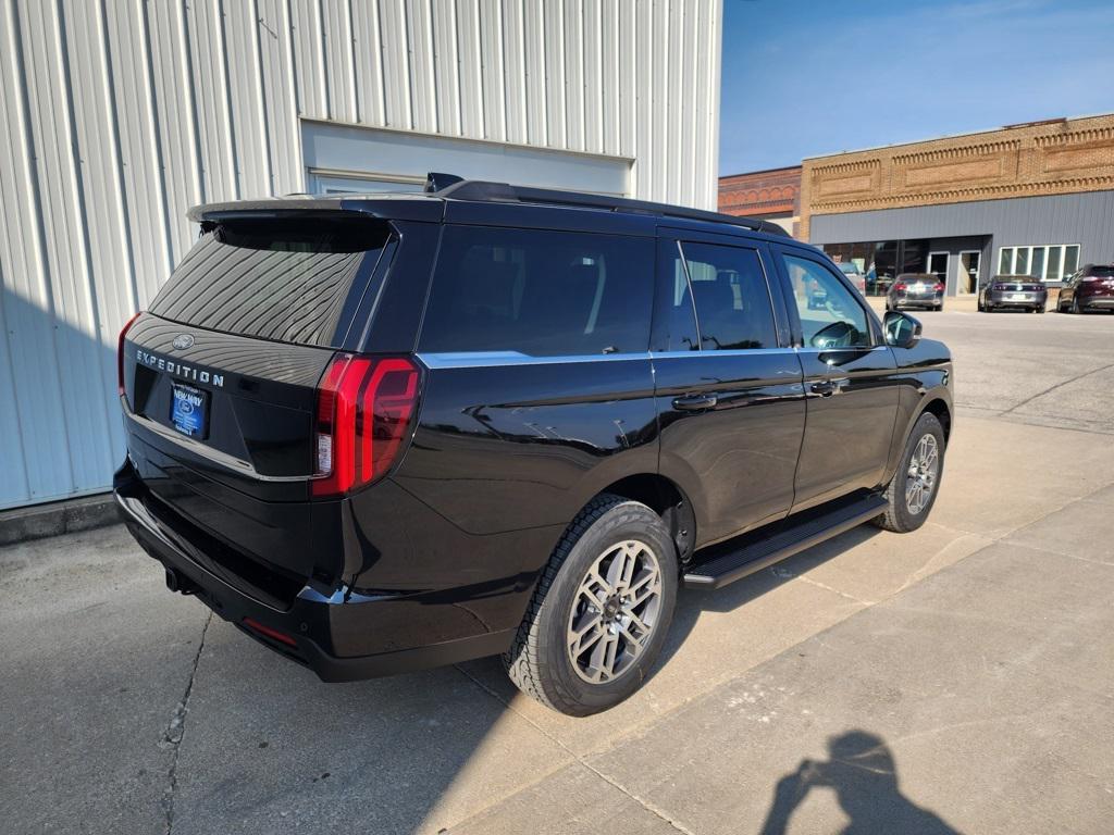 new 2025 Ford Expedition car, priced at $68,953