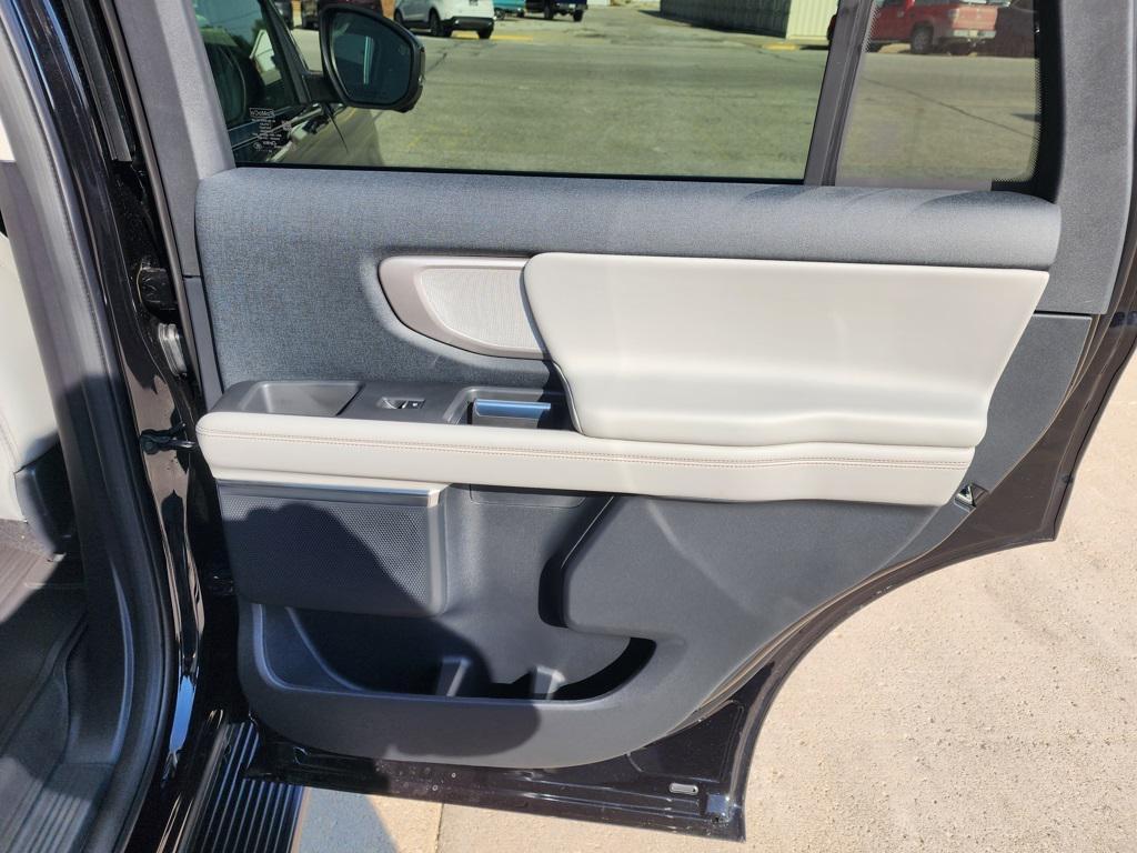 new 2025 Ford Expedition car, priced at $68,953