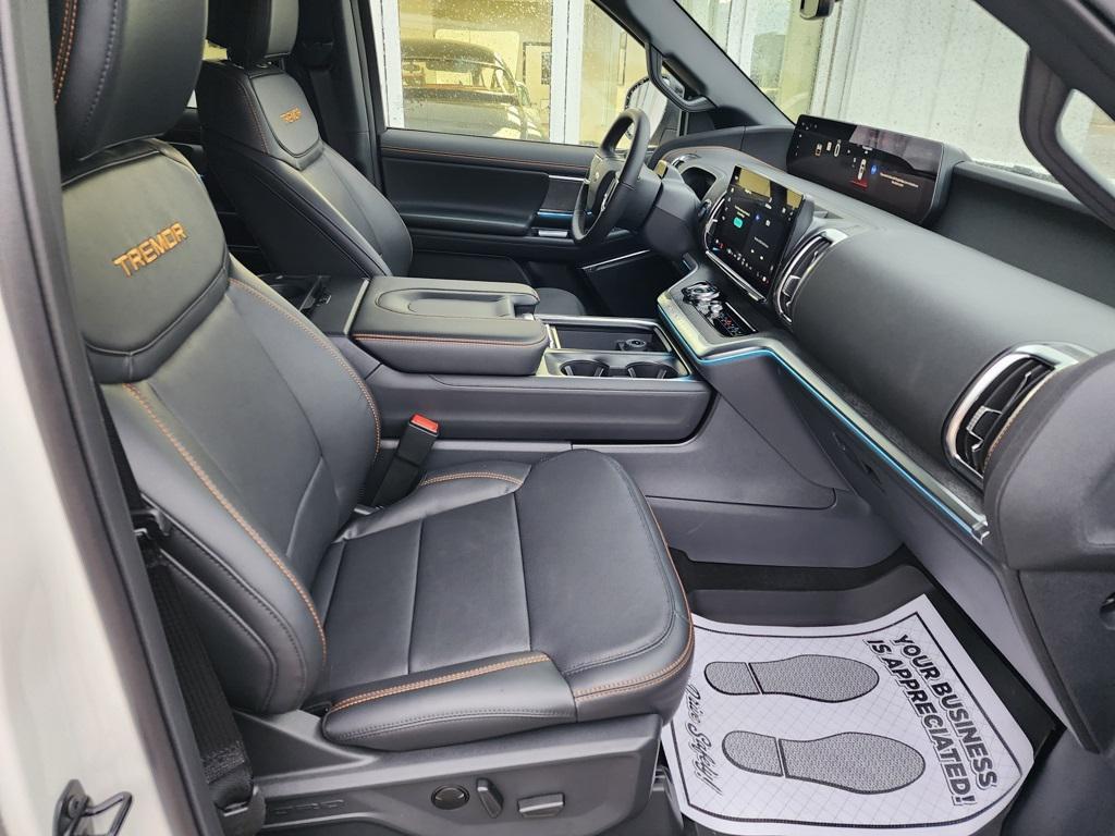 new 2026 Ford Expedition car, priced at $85,730