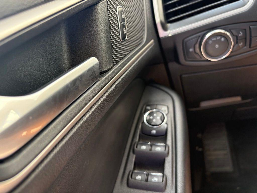 used 2022 Ford Edge car, priced at $25,680