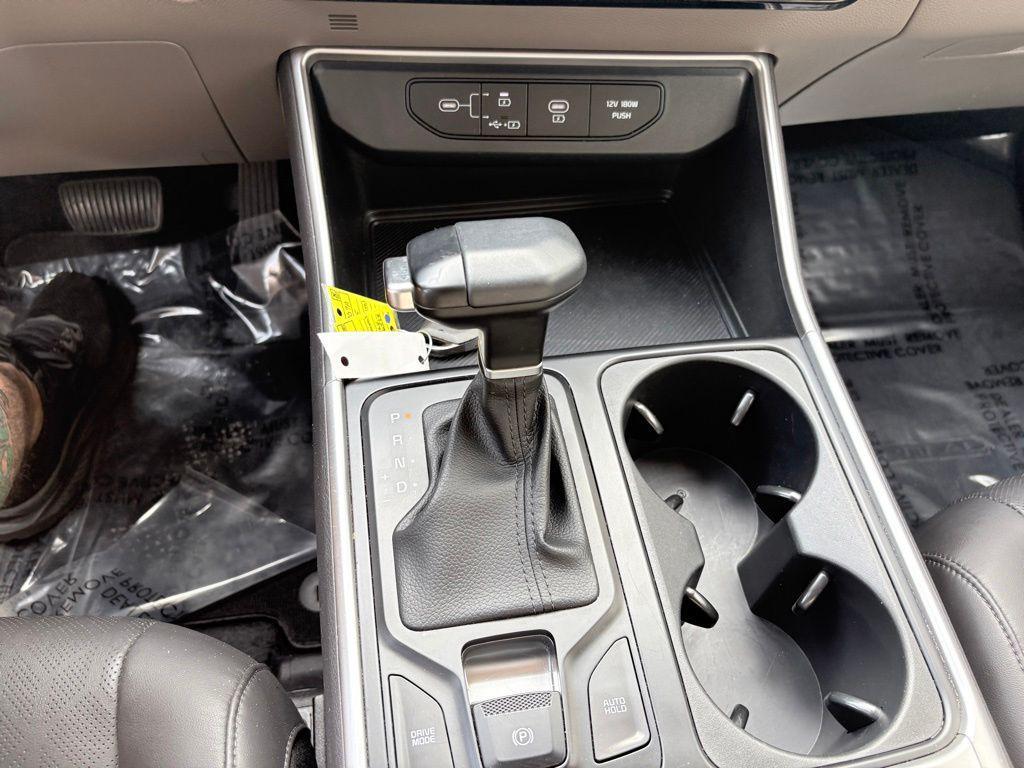 used 2025 Kia Carnival car, priced at $34,080