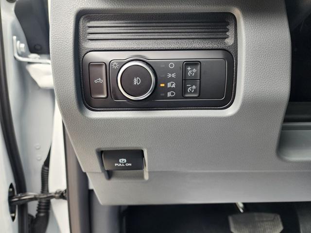 new 2025 Ford F-350 car, priced at $47,979