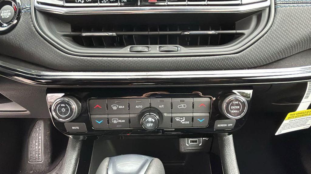 new 2026 Jeep Compass car, priced at $35,159