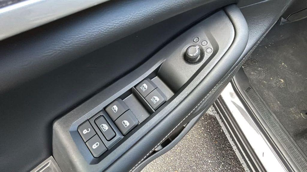 new 2025 Jeep Grand Cherokee car, priced at $51,284