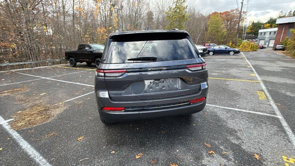 new 2025 Jeep Grand Cherokee car, priced at $51,284
