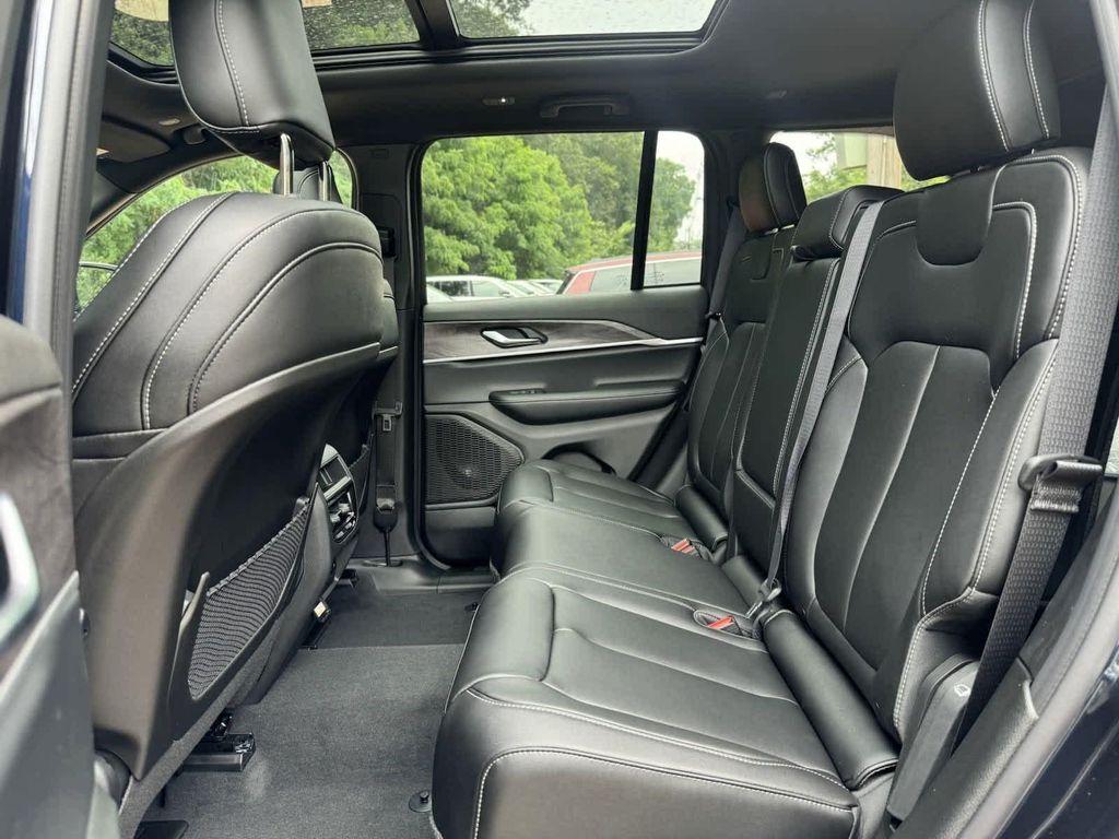 new 2024 Jeep Grand Cherokee car, priced at $52,810