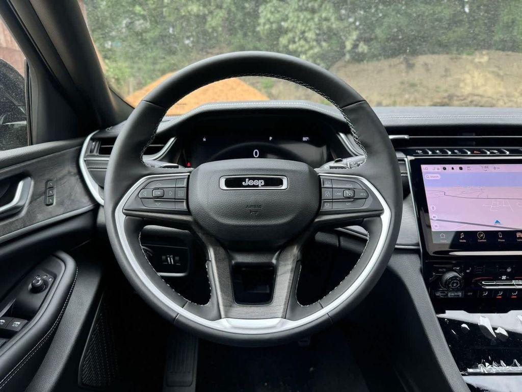 new 2024 Jeep Grand Cherokee car, priced at $52,810