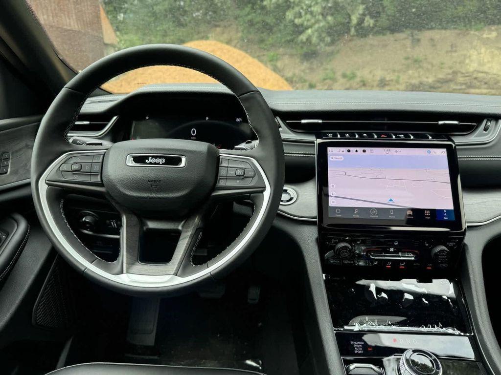 new 2024 Jeep Grand Cherokee car, priced at $52,810