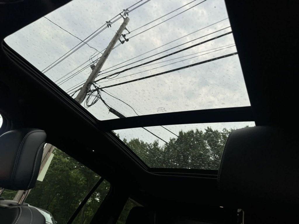 new 2024 Jeep Grand Cherokee car, priced at $52,810