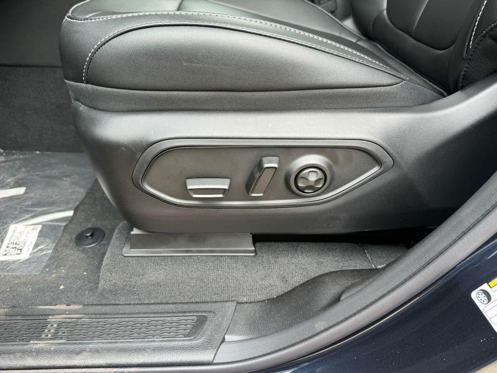 new 2024 Jeep Grand Cherokee car, priced at $52,810