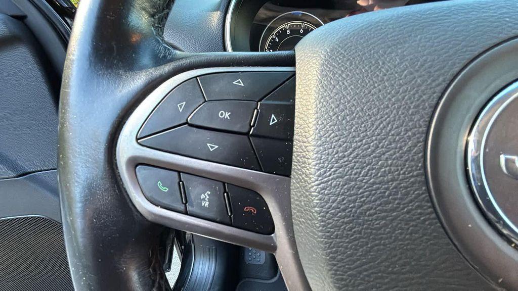 used 2020 Jeep Cherokee car, priced at $19,777