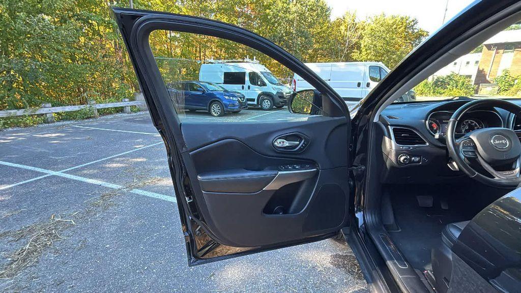 used 2020 Jeep Cherokee car, priced at $19,777