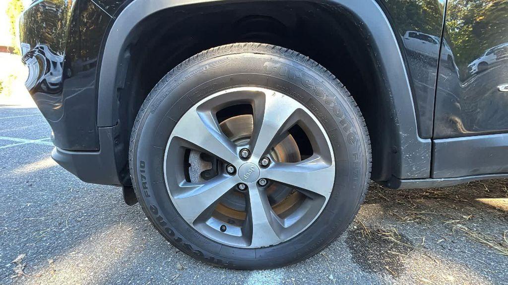 used 2020 Jeep Cherokee car, priced at $19,777