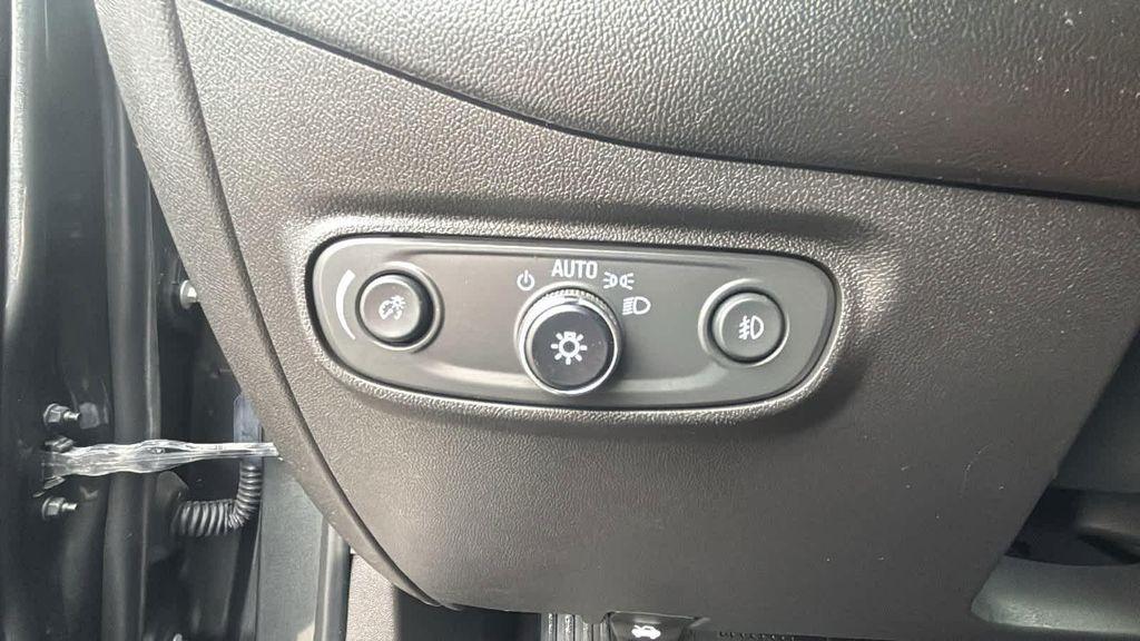 used 2021 Chevrolet Equinox car, priced at $14,977