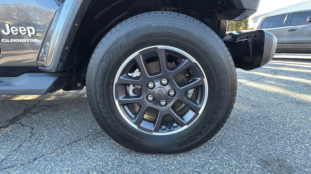 used 2022 Jeep Gladiator car, priced at $32,477