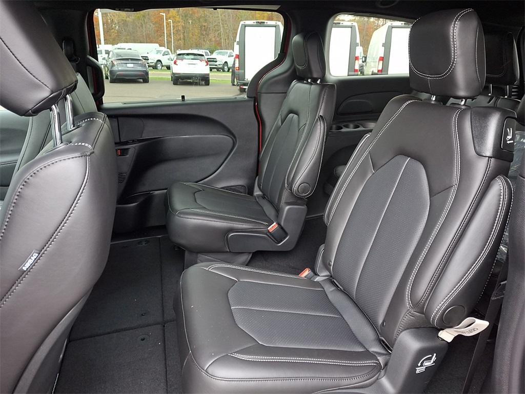 new 2026 Chrysler Pacifica car