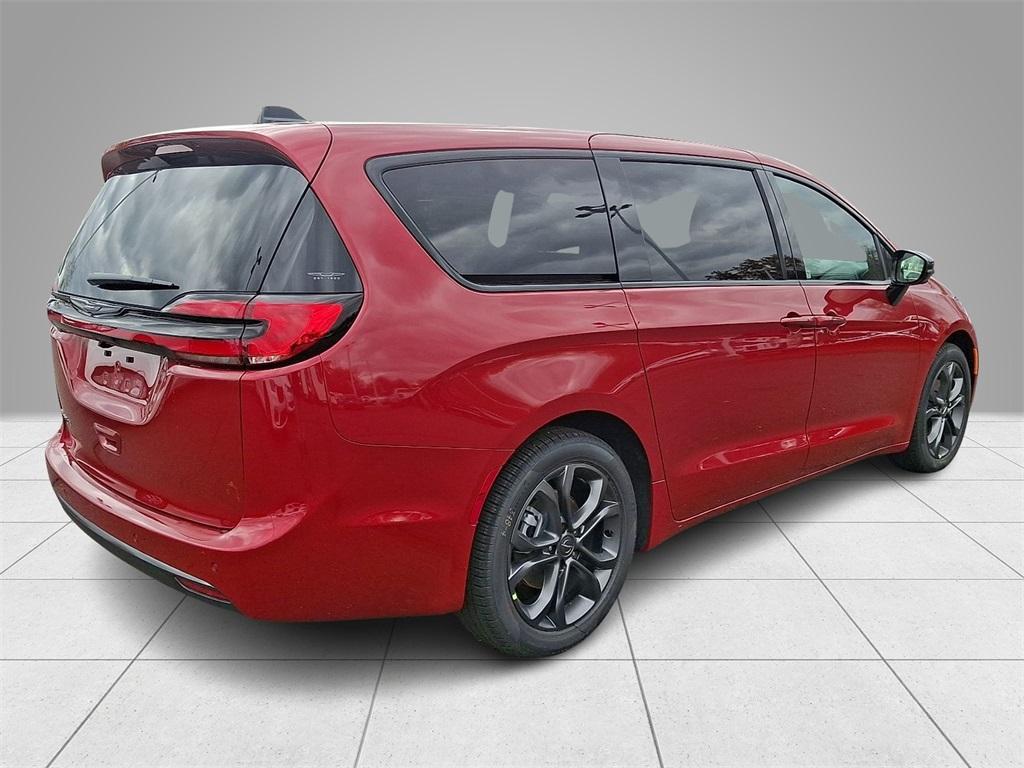 new 2026 Chrysler Pacifica car
