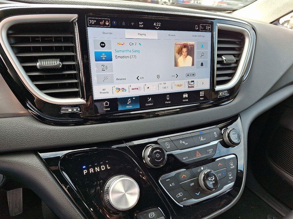 new 2026 Chrysler Voyager car