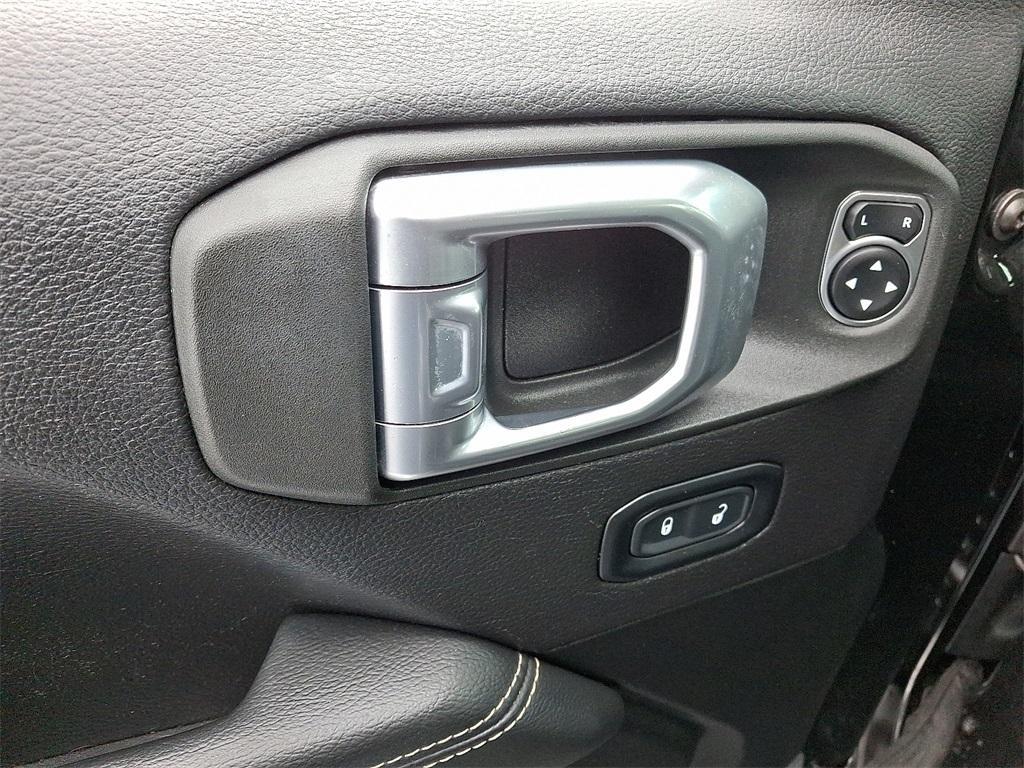 used 2022 Jeep Wrangler Unlimited car, priced at $33,890