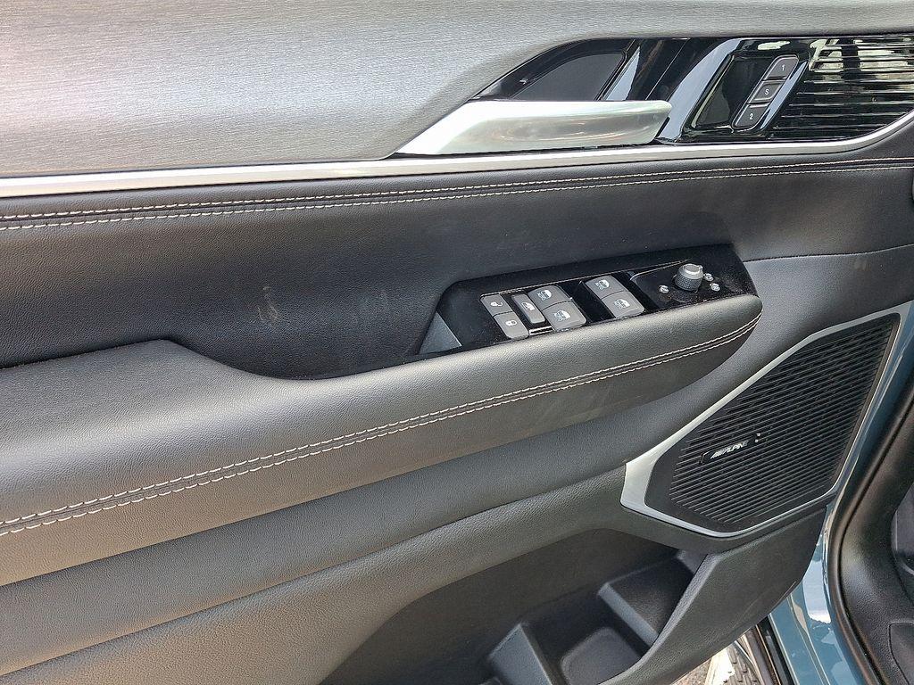 new 2026 Jeep Grand Wagoneer car, priced at $70,924