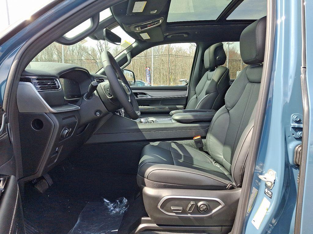 new 2026 Jeep Grand Wagoneer car, priced at $70,924