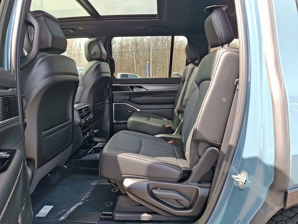 new 2026 Jeep Grand Wagoneer car, priced at $70,924