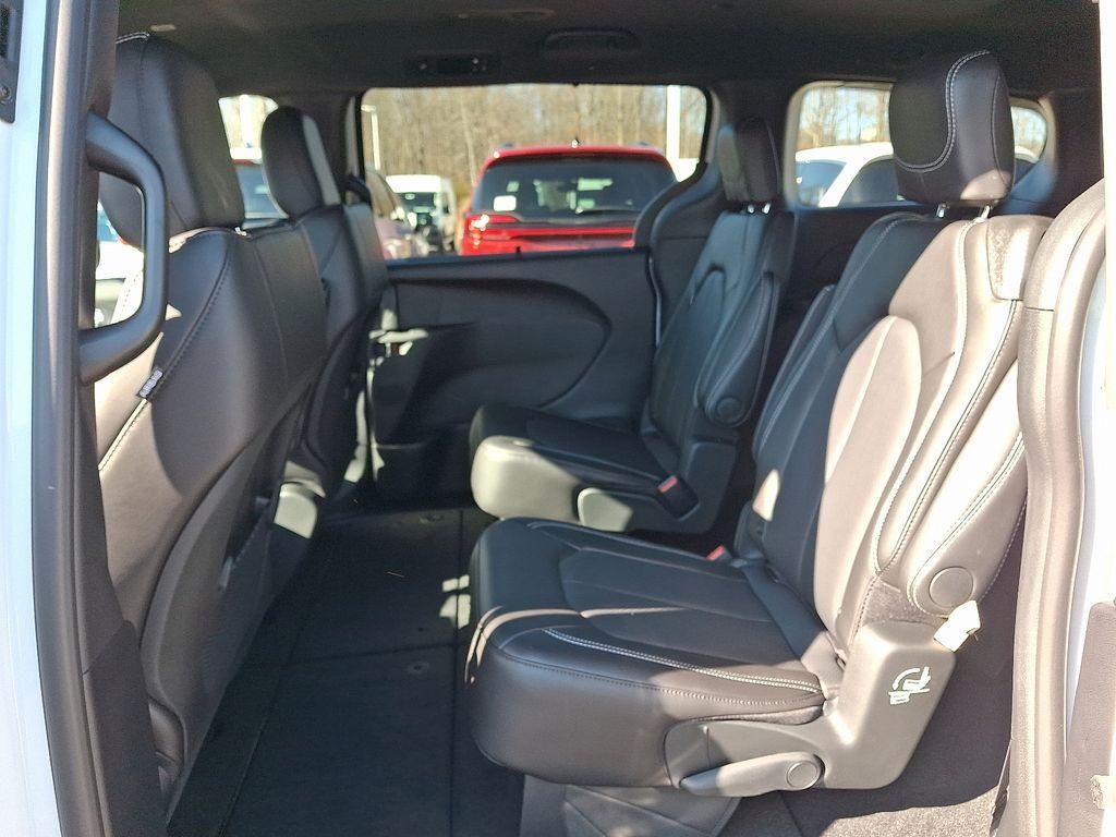 new 2026 Chrysler Voyager car