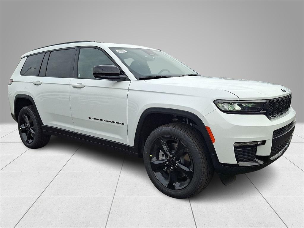 new 2025 Jeep Grand Cherokee L car, priced at $52,398