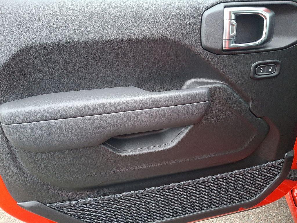 new 2026 Jeep Wrangler car, priced at $41,092