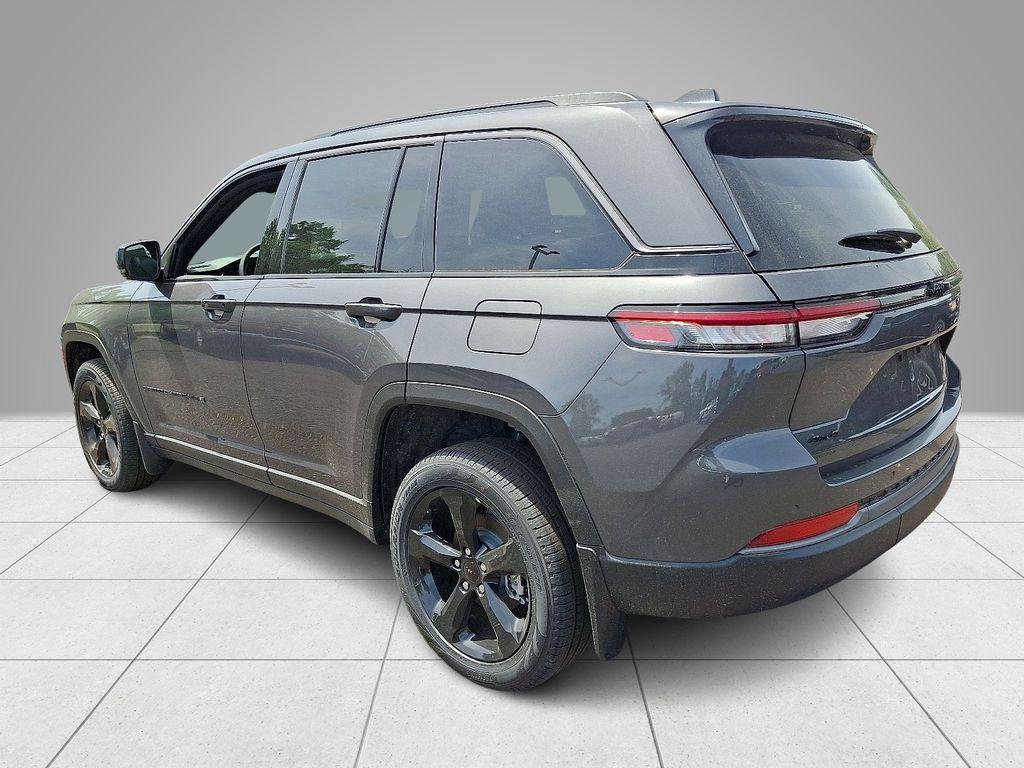 new 2026 Jeep Grand Cherokee car, priced at $46,276