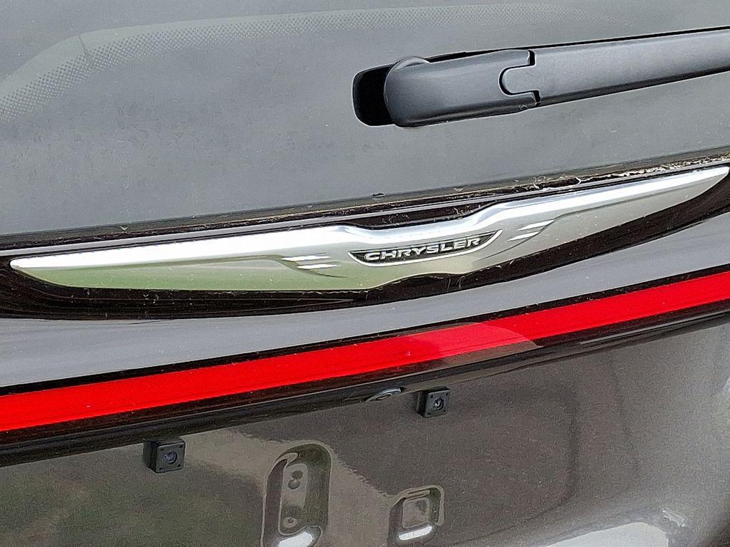 used 2023 Chrysler Pacifica car, priced at $25,966