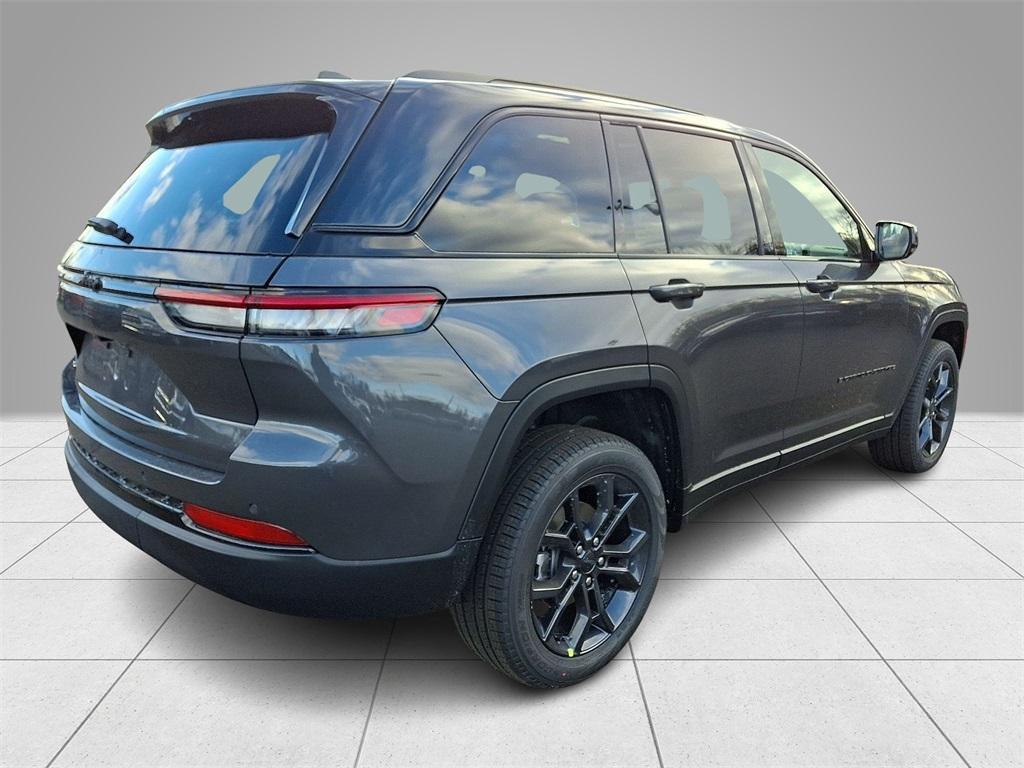 new 2025 Jeep Grand Cherokee car, priced at $51,821