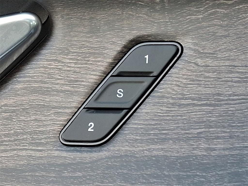 new 2025 Jeep Grand Cherokee car, priced at $51,821