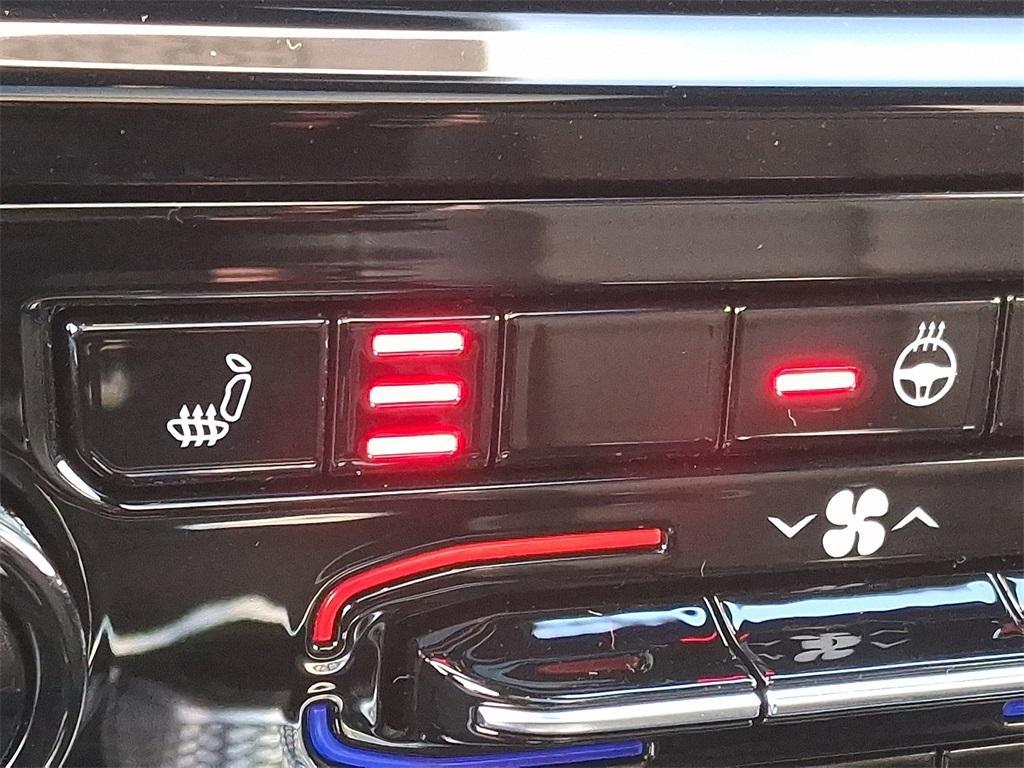 new 2025 Jeep Grand Cherokee car, priced at $51,821