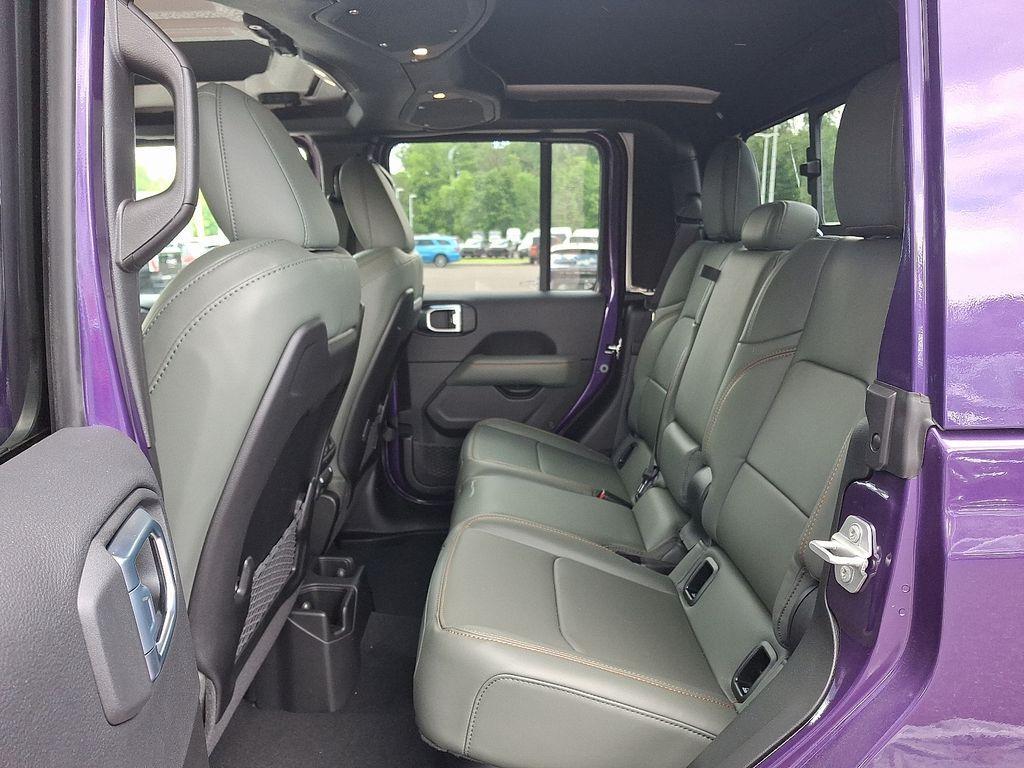 new 2026 Jeep Gladiator car, priced at $59,498